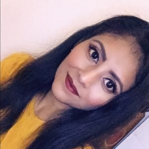 Meet your Posher, Cinthya